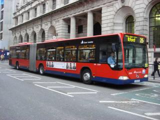 London_Bus_route_25.jpg